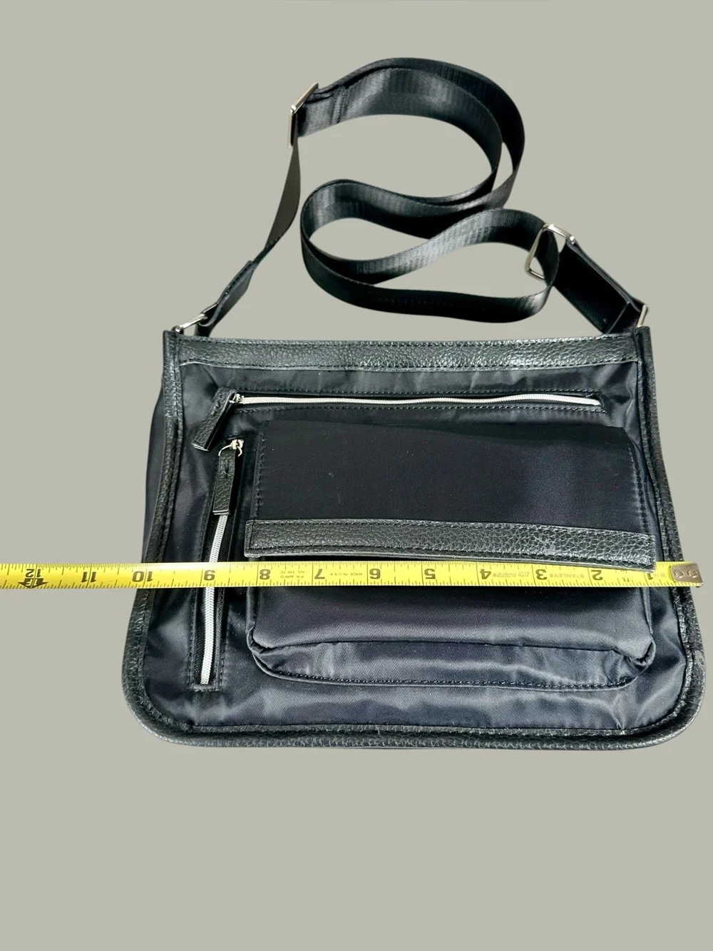 Tommy Bahama Unisex Shoulder/ Crossbody bag